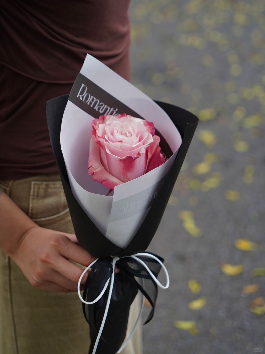 1 Rose Bouquet (Ecuador Rose)