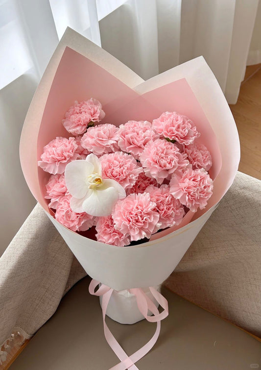 Blossom Heart| Carnation Bouquet