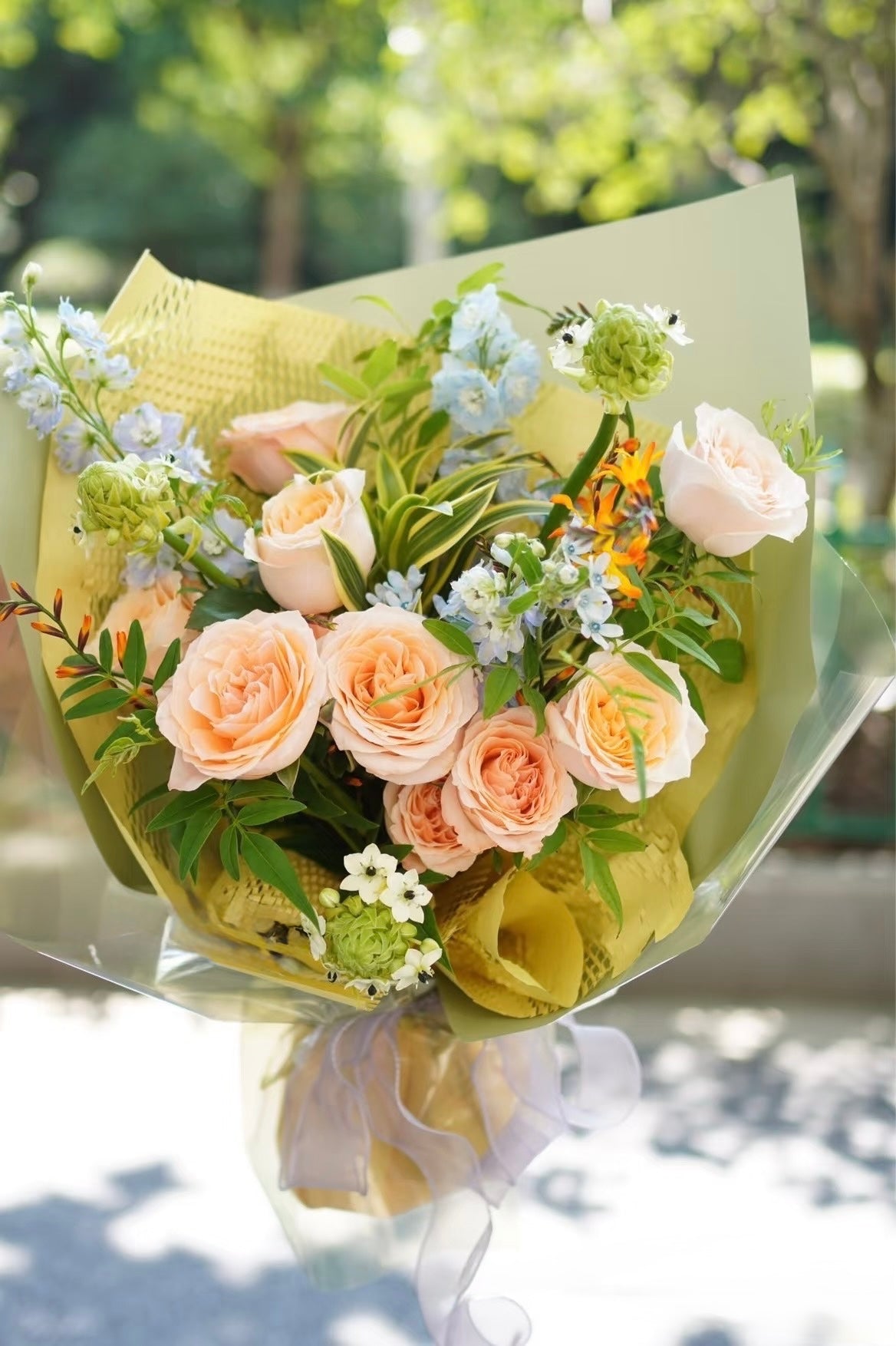 Pale Sunrise|Rose Bouquet