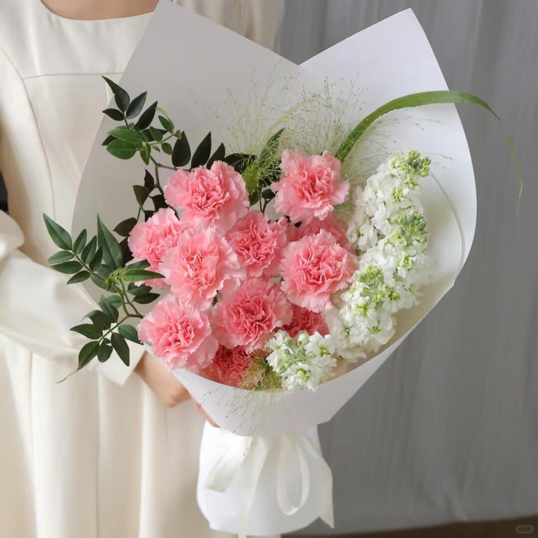 Heaven’s Touch｜ Carnation Bouquet｜Mother's Day Flowers